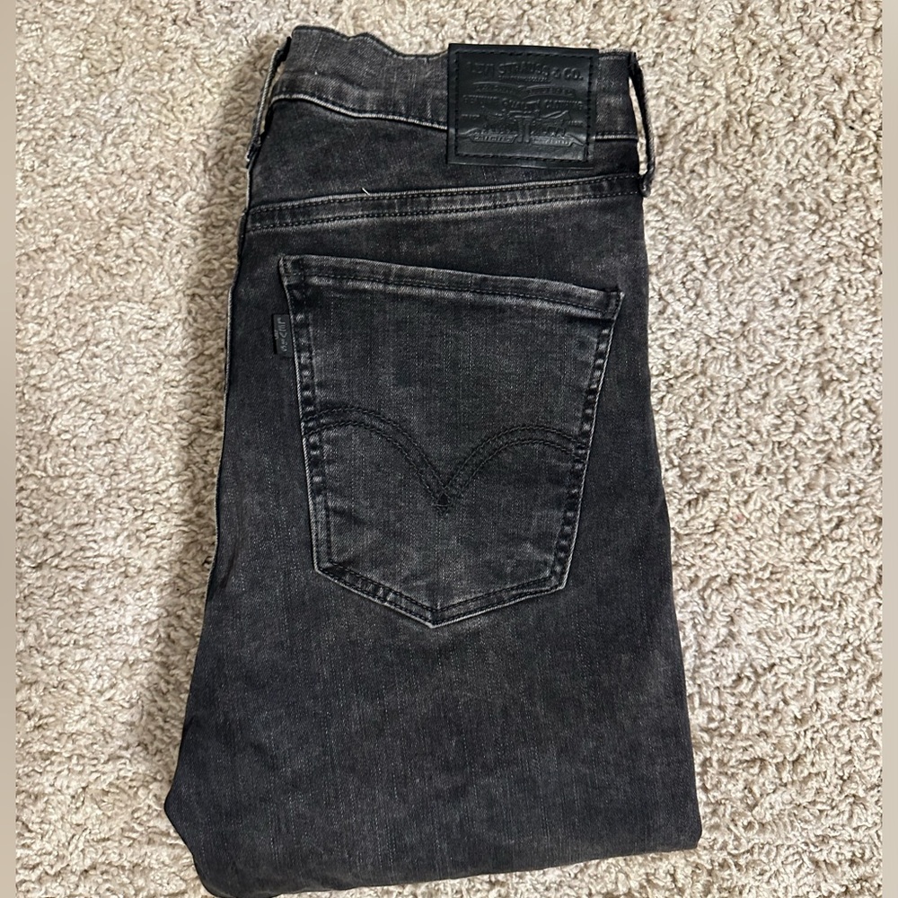 Levi’s Mile High Skinny size 28, 85% cotton 9% polyester 6% elastane